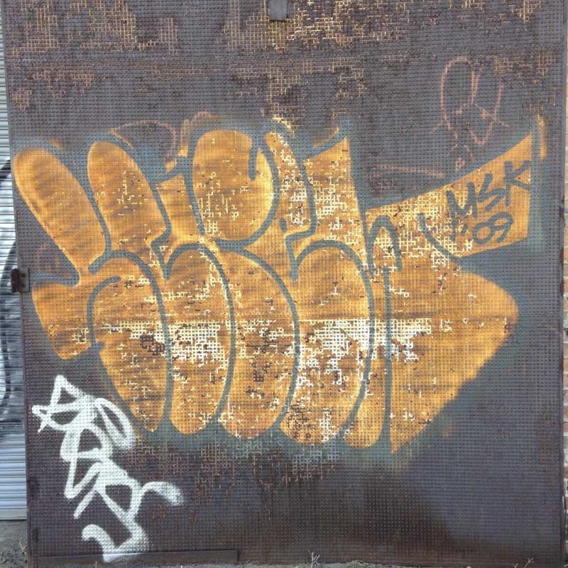 1xRun_Features_Iphone_Graffiti-41