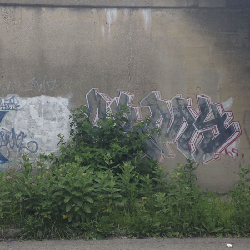 1xRun_Features_Iphone_Graffiti-62